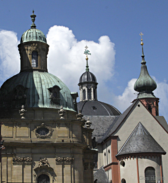 eu--Three Turrets Wurtzburg_3733