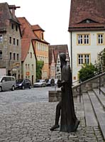 be--Pilgrim Steps Rothenburg_3826