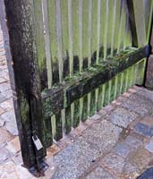 cj--Green Wooden Gate Nurnberg--_8438