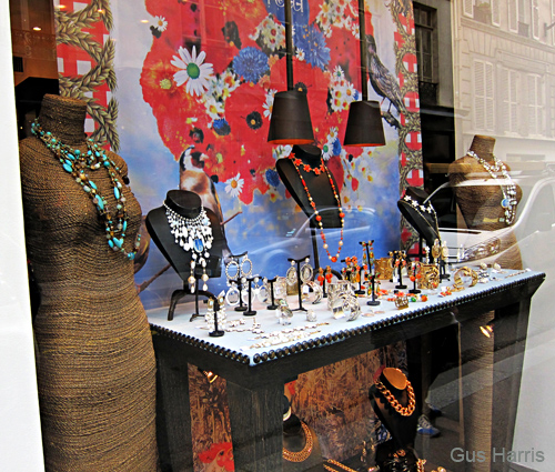 dp_Jewelry And Mannequins_1850