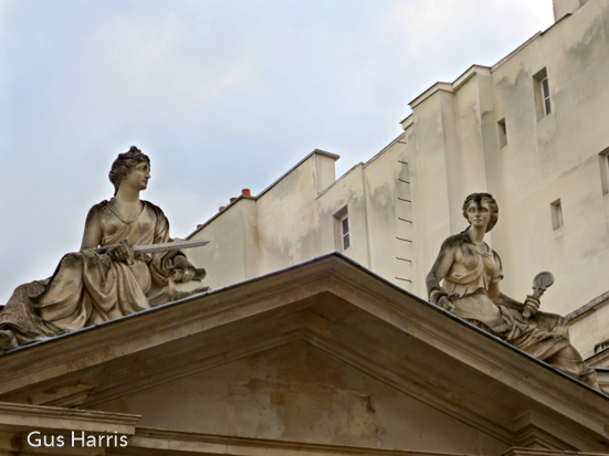 ag--Women Sculptures Rooftop 2--_4399