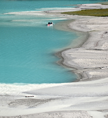 bgSand Patterns Water Boat_7048